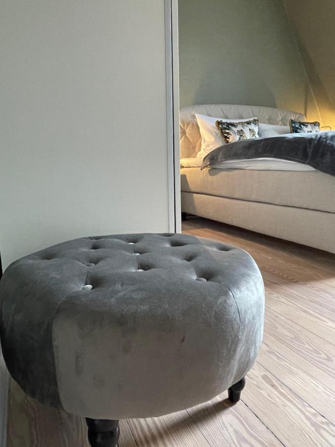 Schoene Grosse 4 Zimmer-Altbauwohnung Кил Екстериор снимка