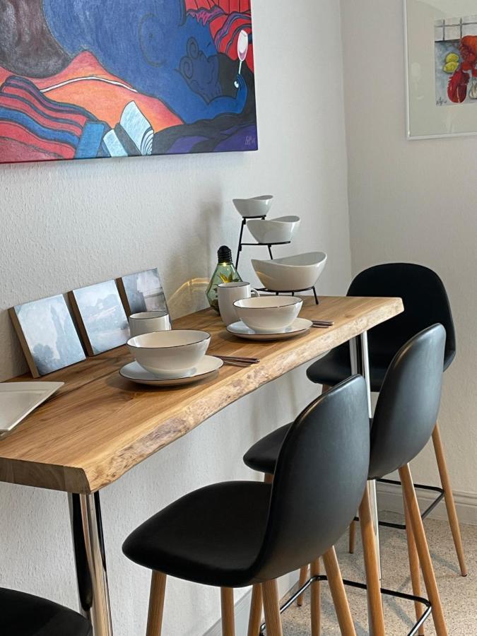 Schoene Grosse 4 Zimmer-Altbauwohnung Кил Екстериор снимка