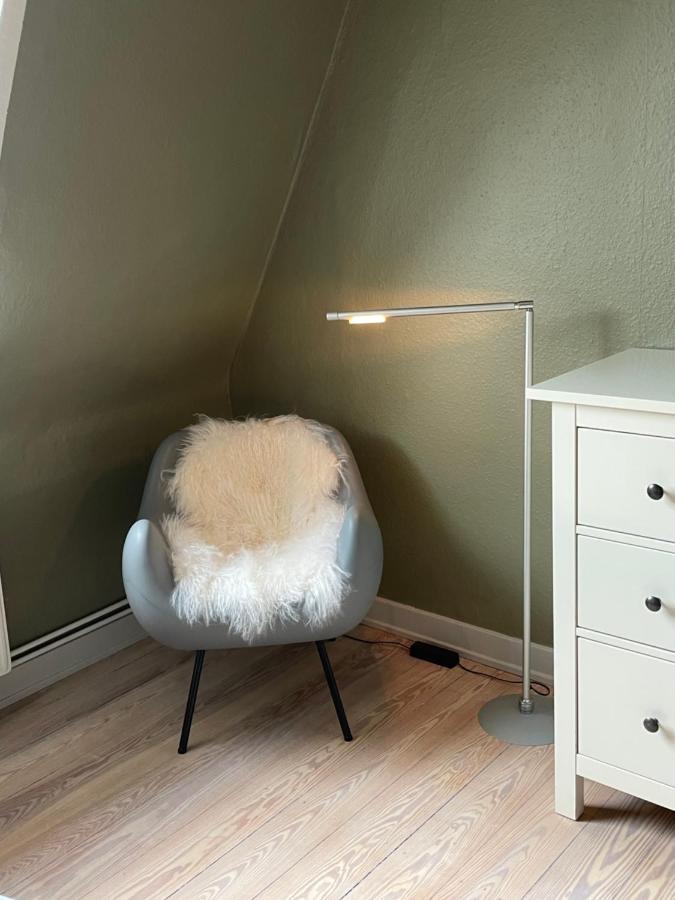 Schoene Grosse 4 Zimmer-Altbauwohnung Кил Екстериор снимка