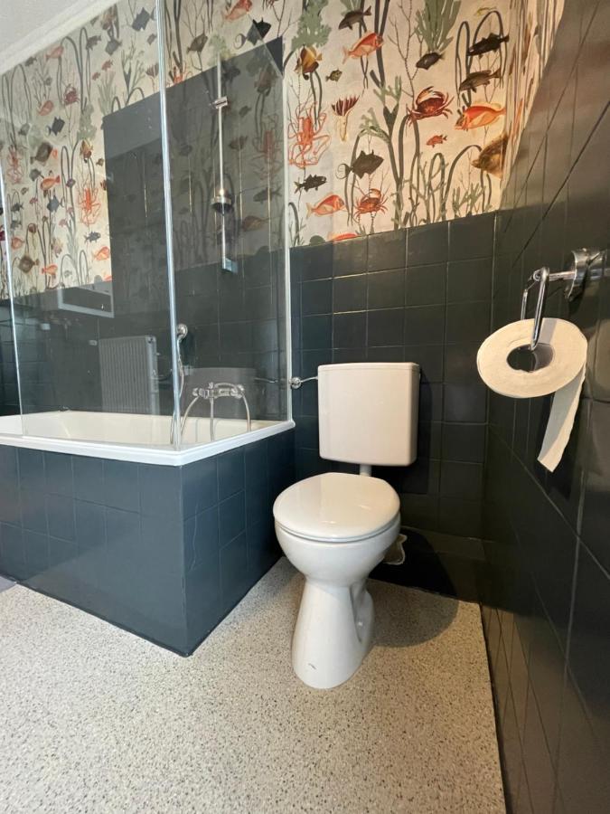 Schoene Grosse 4 Zimmer-Altbauwohnung Кил Екстериор снимка