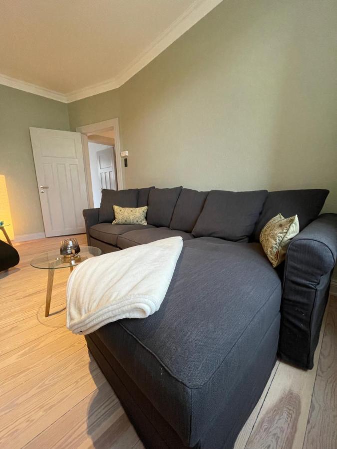 Schoene Grosse 4 Zimmer-Altbauwohnung Кил Екстериор снимка